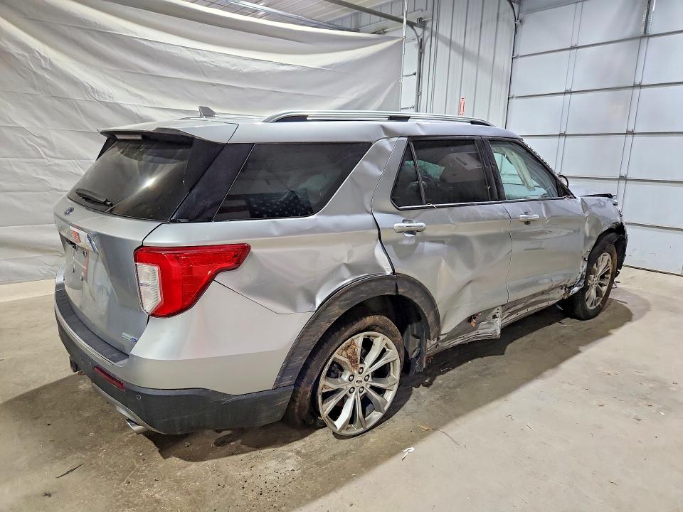 Photo 3 from auction – 2020 FORD EXPLORER with VIN 1FMSK8FH5LGC84635