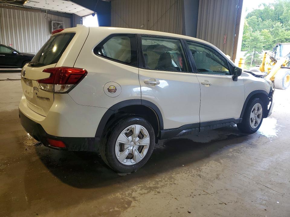 Photo 3 from auction – 2019 SUBARU FORESTER with VIN JF2SKAAC4KH440066