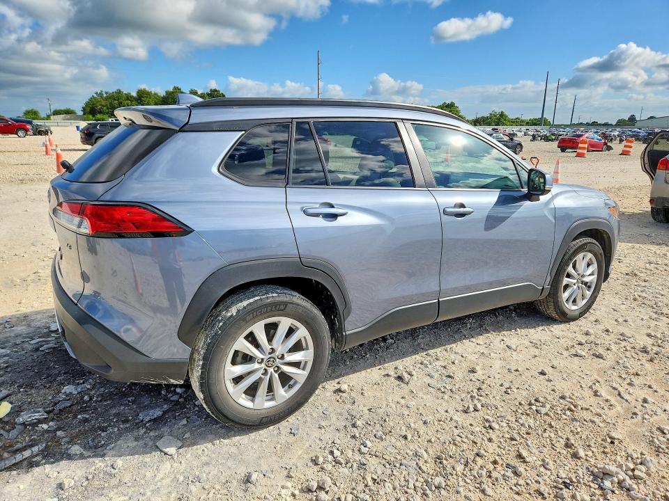 Photo 3 from auction – 2022 TOYOTA COROLLA CROSS with VIN 7MUCAAAGXNV032279