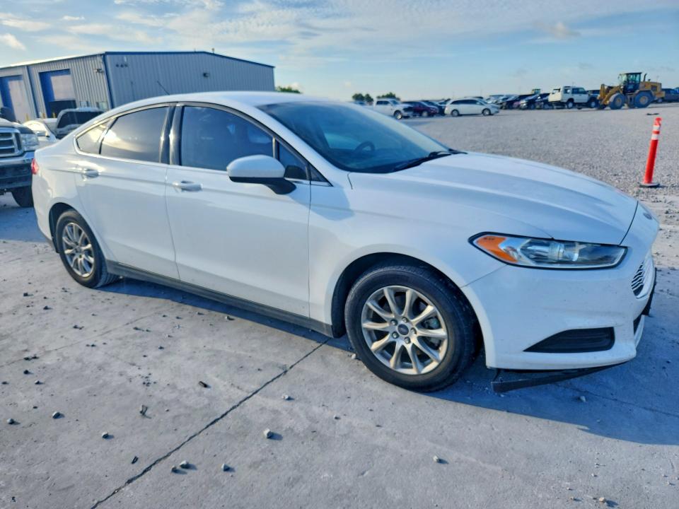 Photo 4 from auction – 2016 FORD FUSION with VIN 3FA6P0G72GR314502