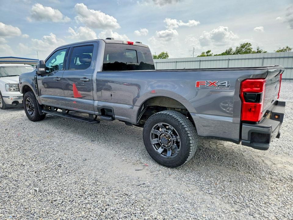 Photo 2 from auction – 2024 FORD F350 with VIN 1FT8W3BT0RED61240