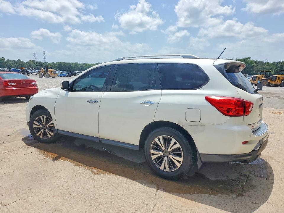 Photo 2 from auction – 2017 NISSAN PATHFINDER with VIN 5N1DR2MN3HC661312