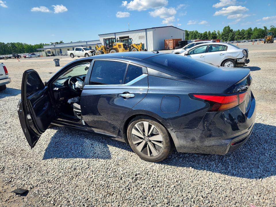 Photo 2 from auction – 2021 NISSAN ALTIMA with VIN 1N4BL4DV9MN313141