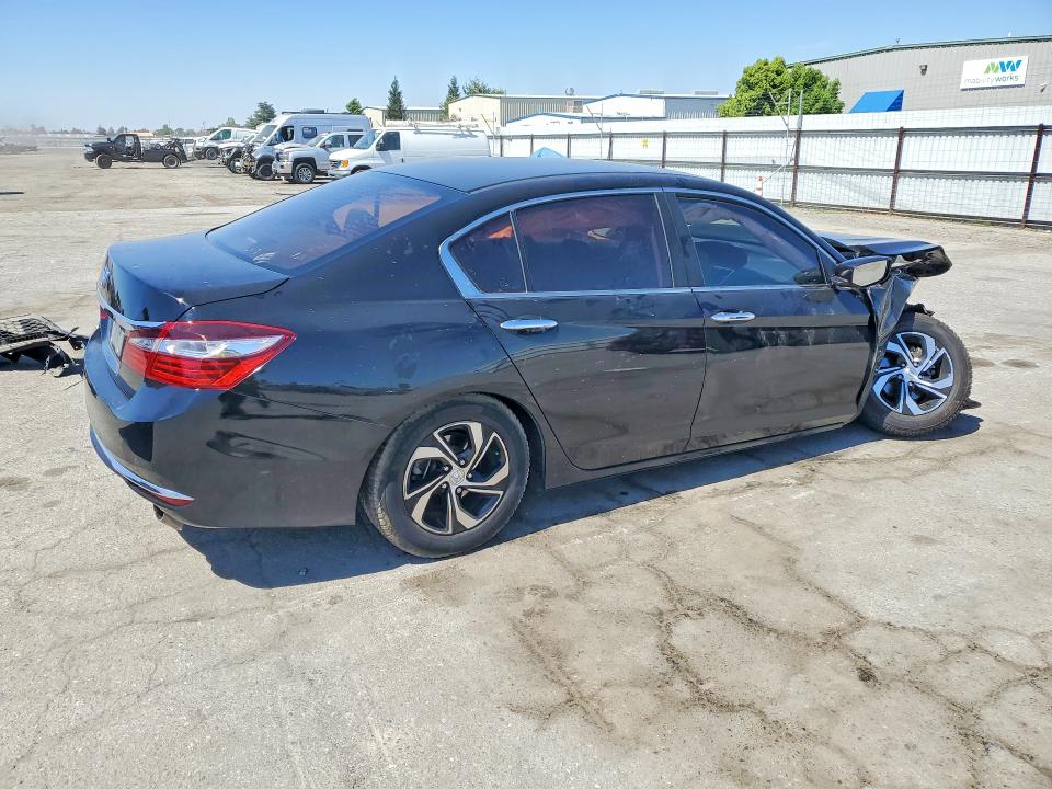 Photo 3 from auction – 2017 HONDA ACCORD with VIN 1HGCR2F34HA205053
