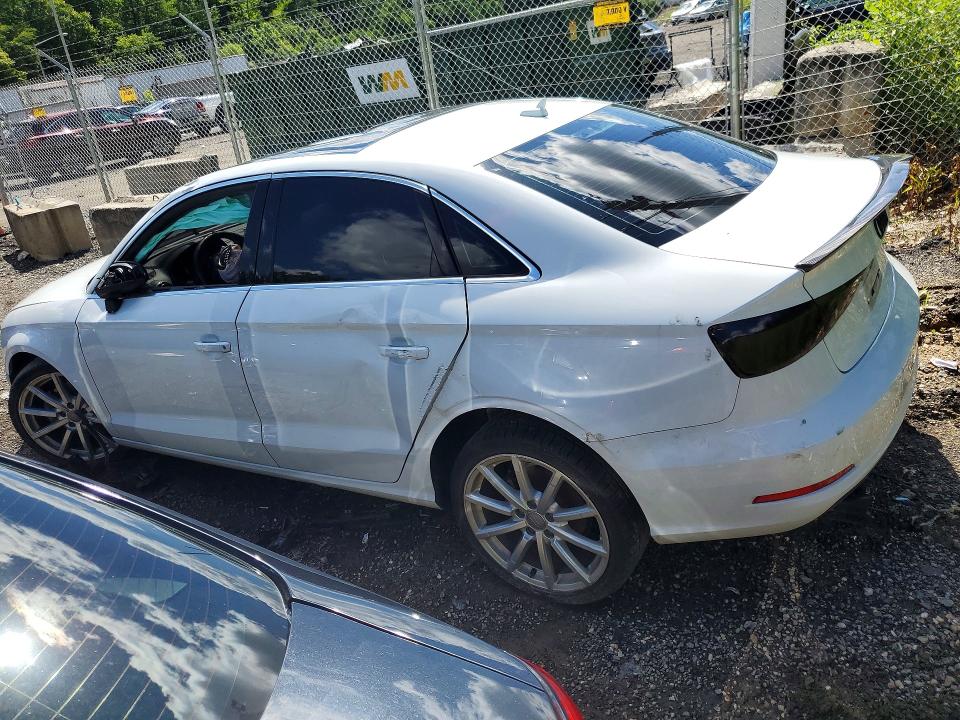 Photo 2 from auction – 2015 AUDI A3 with VIN WAUBFGFF4F1114398