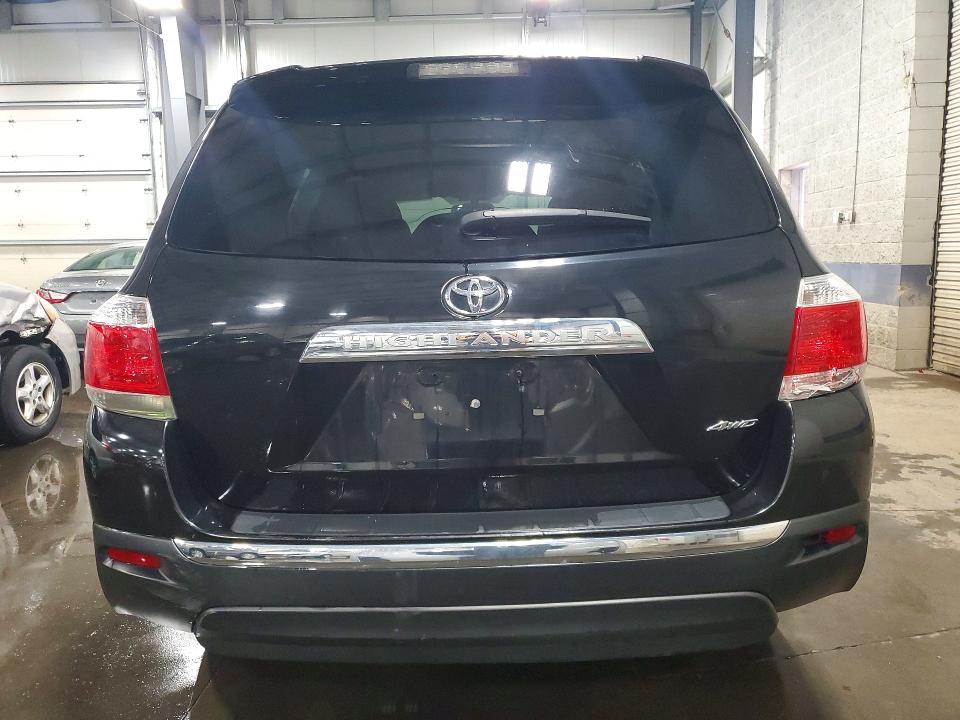 Photo 6 from auction – 2013 TOYOTA HIGHLANDER with VIN 5TDBK3EH6DS229787
