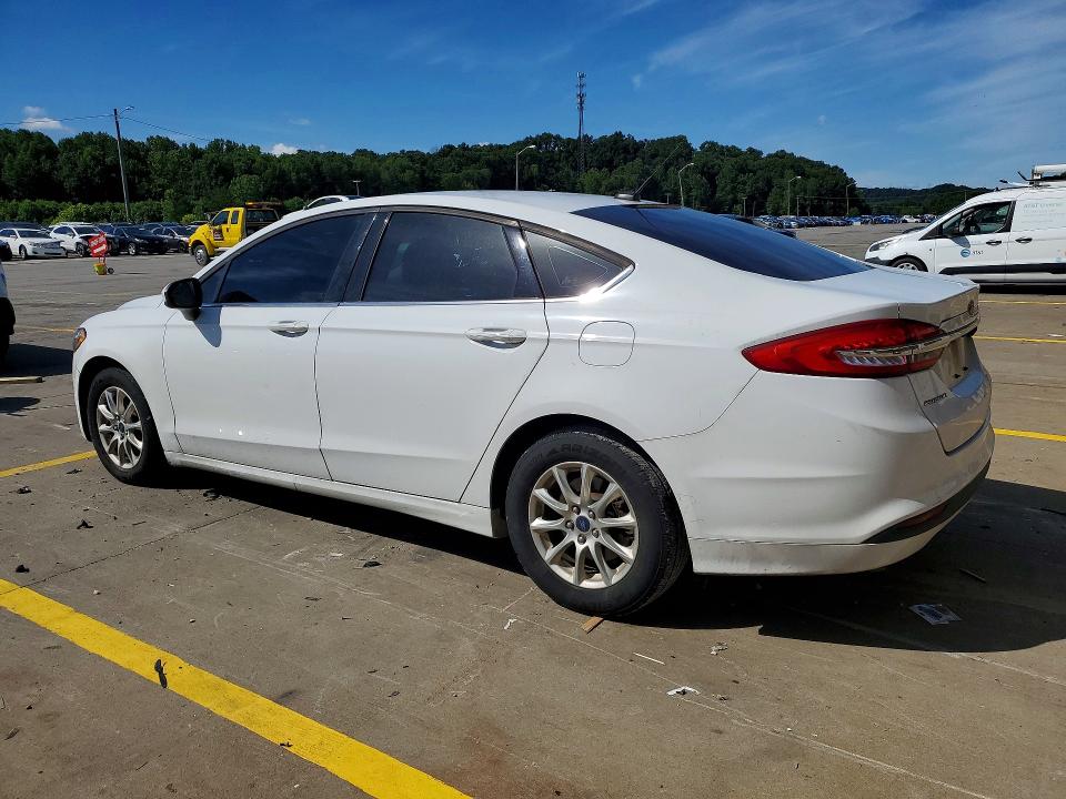 Photo 2 from auction – 2017 FORD FUSION with VIN 3FA6P0G79HR328530