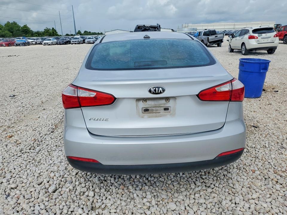 Photo 6 from auction – 2016 KIA FORTE with VIN KNAFK4A67G5466209