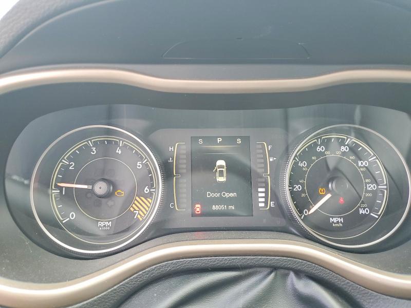 Photo 9 from auction – 2014 JEEP CHEROKEE with VIN 1C4PJLAB1EW157537