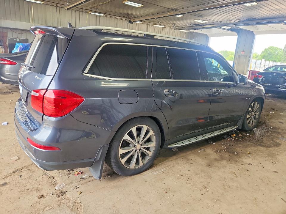 Photo 3 from auction – 2016 MERCEDES-BENZ GL with VIN 4JGDF6EE9GA712076