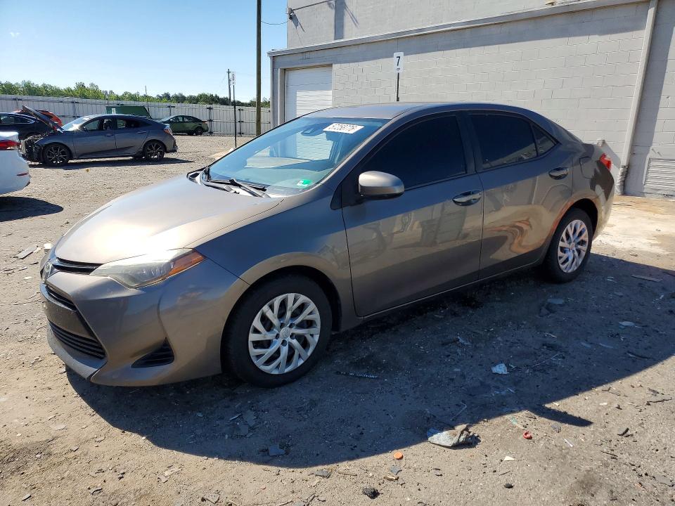 TOYOTA COROLLA 2017 with VIN 2T1BURHE4HC862883 - Photo from auction
