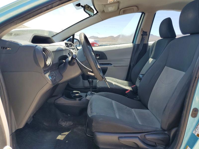 Снимка 7 от търг – 2012 TOYOTA PRIUS C с VIN JTDKDTB31C1002585