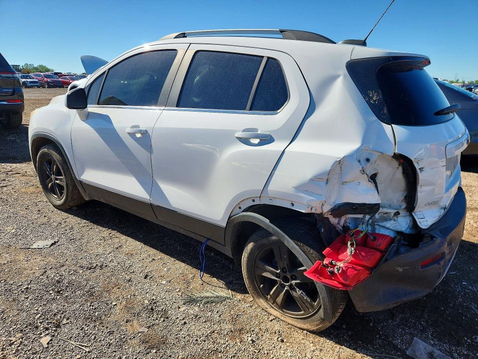 Photo 2 from auction – 2015 CHEVROLET TRAX with VIN 3GNCJLSB5FL256616