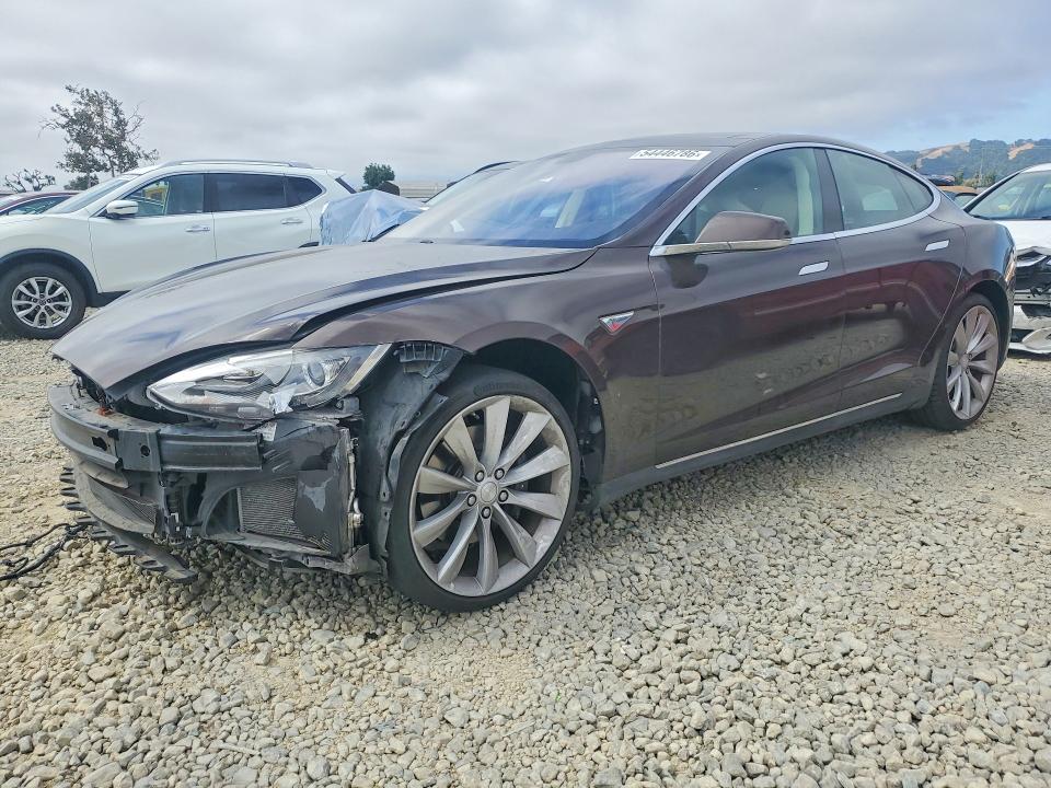 TESLA MODEL S 2014 with VIN 5YJSA1H13EFP50056 - Photo from auction