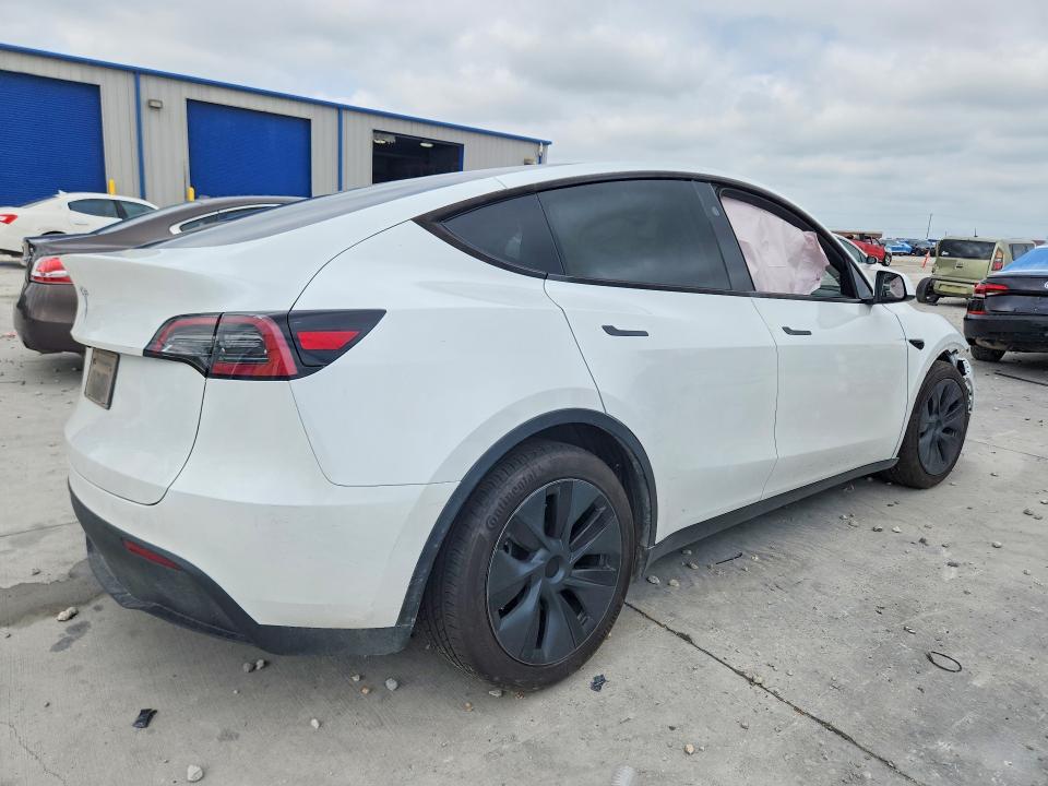 Photo 3 from auction – 2024 TESLA MODEL Y with VIN 7SAYGDEDXRA303951