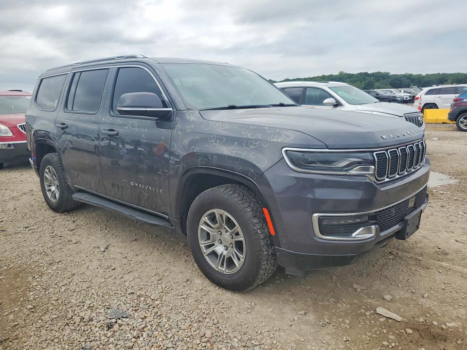 Photo 4 from auction – 2022 JEEP WAGONEER with VIN 1C4SJVAT3NS221213