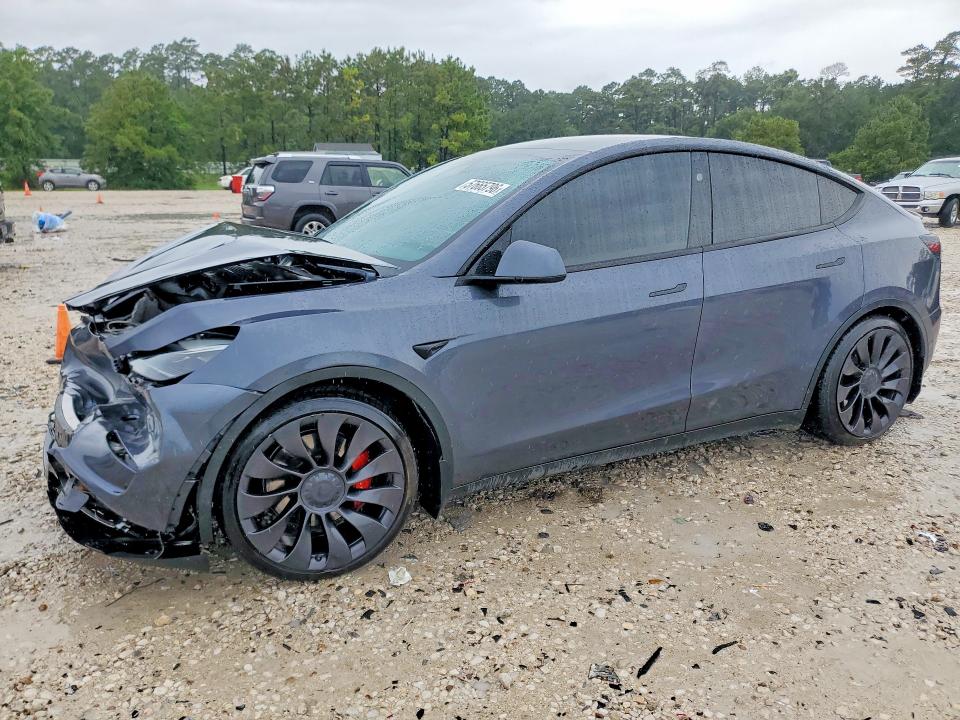 TESLA MODEL Y 2023 with VIN 7SAYGDEF5PF881828 - Photo from auction