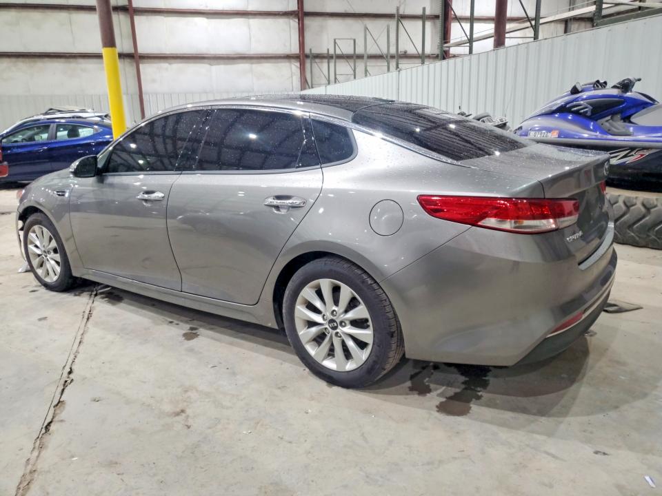 Photo 2 from auction – 2016 KIA OPTIMA with VIN 5XXGU4L38GG099997