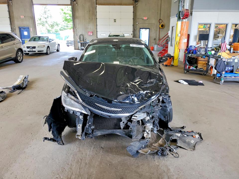 Photo 5 from auction – 2015 CHRYSLER 200 with VIN 1C3CCCAB3FN554185