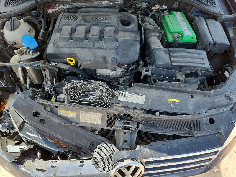 Photo 11 from auction – 2015 VOLKSWAGEN PASSAT with VIN 1VWBV7A36FC046982