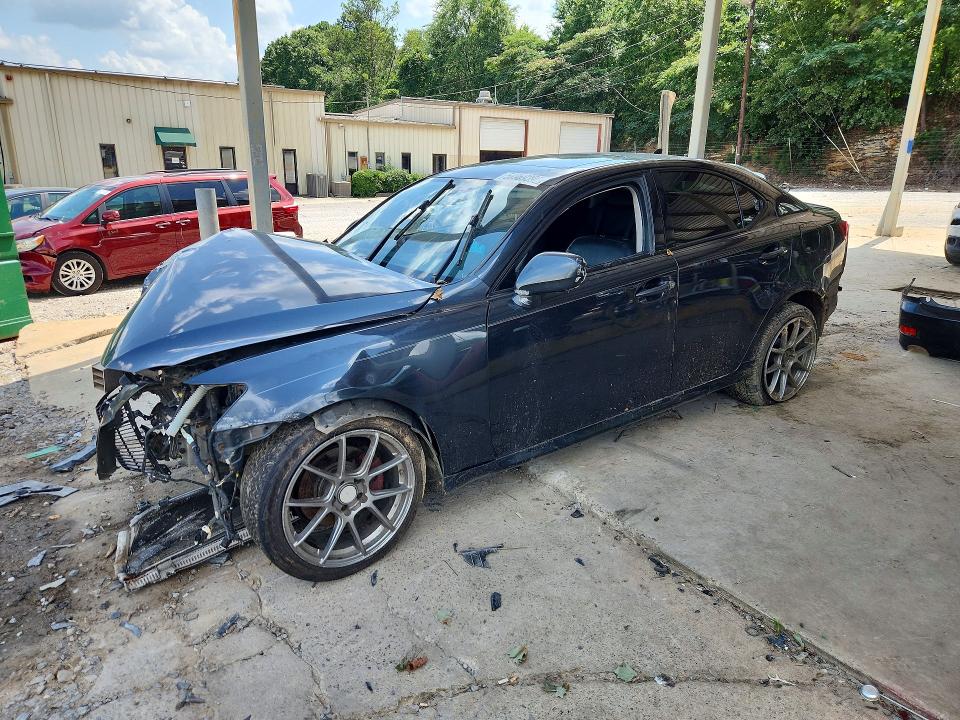 LEXUS IS 2008 with VIN JTHCK262582024420 - Photo from auction