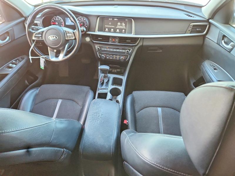 Photo 8 from auction – 2019 KIA OPTIMA with VIN 5XXGT4L34KG330583