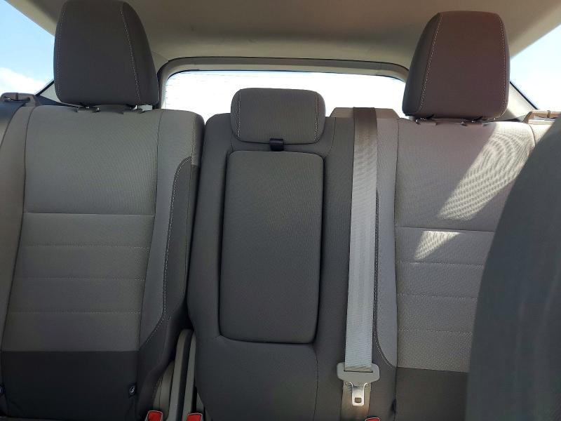 Photo 10 from auction – 2016 FORD ESCAPE with VIN 1FMCU0GX3GUA03686