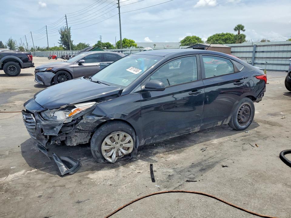 HYUNDAI ACCENT 2018 with VIN 3KPC24A32JE019813 - Photo from auction