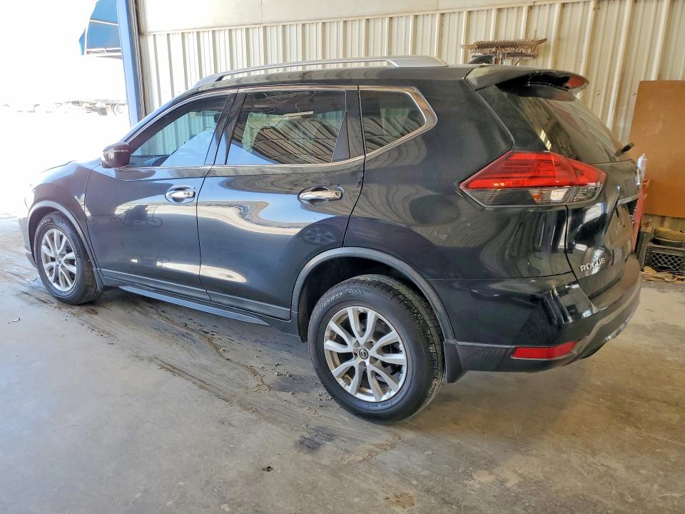 Photo 2 from auction – 2017 NISSAN ROGUE with VIN KNMAT2MT1HP528015