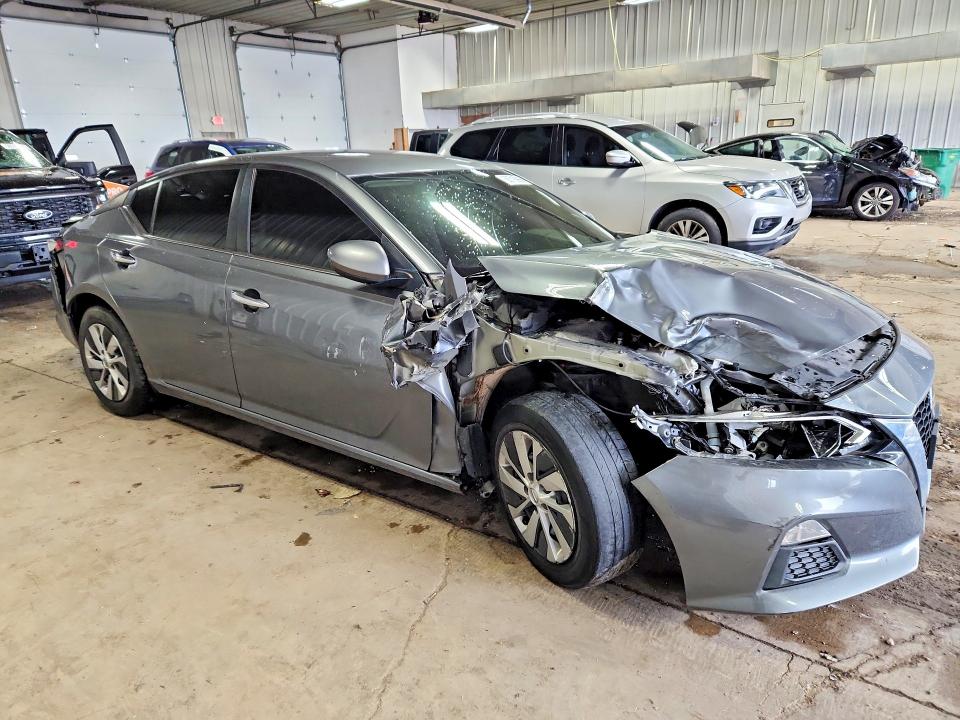 Photo 4 from auction – 2020 NISSAN ALTIMA with VIN 1N4BL4BV5LC199751