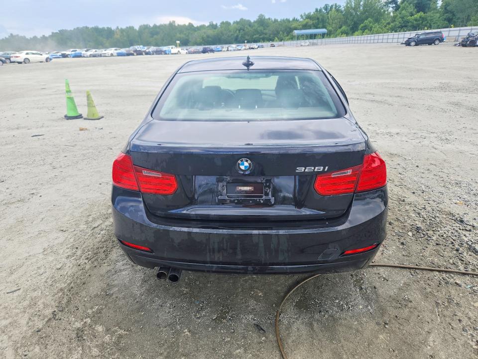 Photo 6 from auction – 2013 BMW 328 with VIN WBA3A5C55DF601726