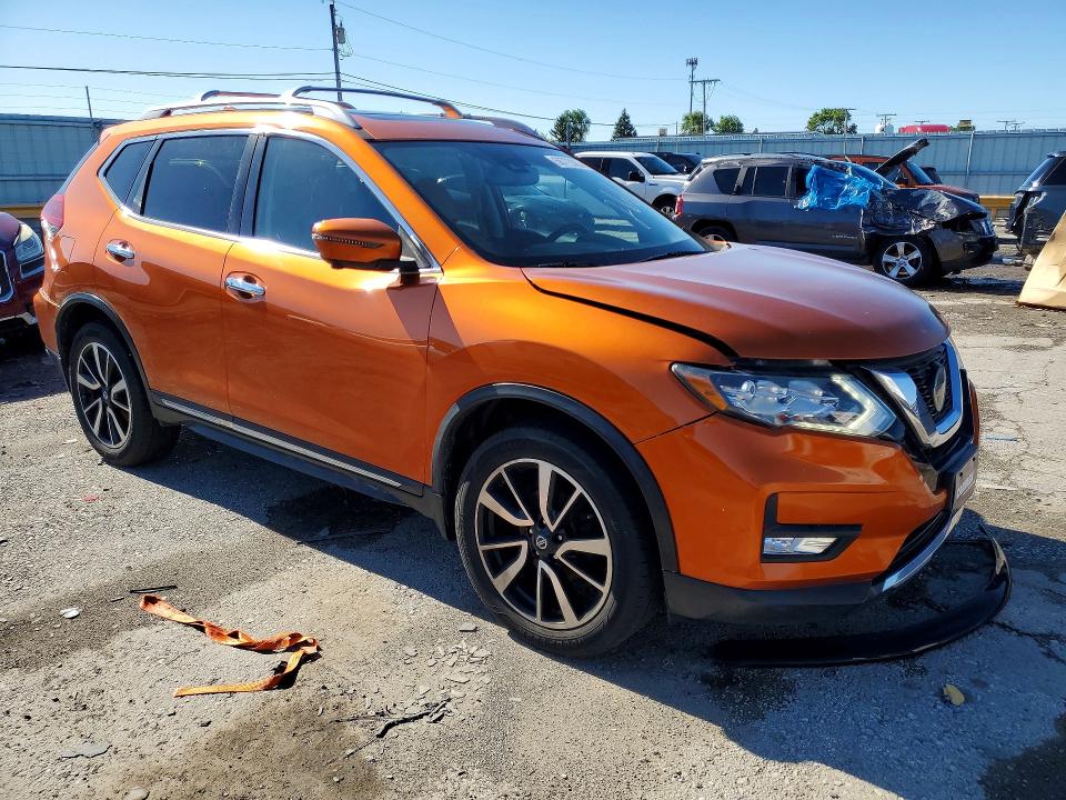 Photo 4 from auction – 2019 NISSAN ROGUE with VIN 5N1AT2MV3KC712660