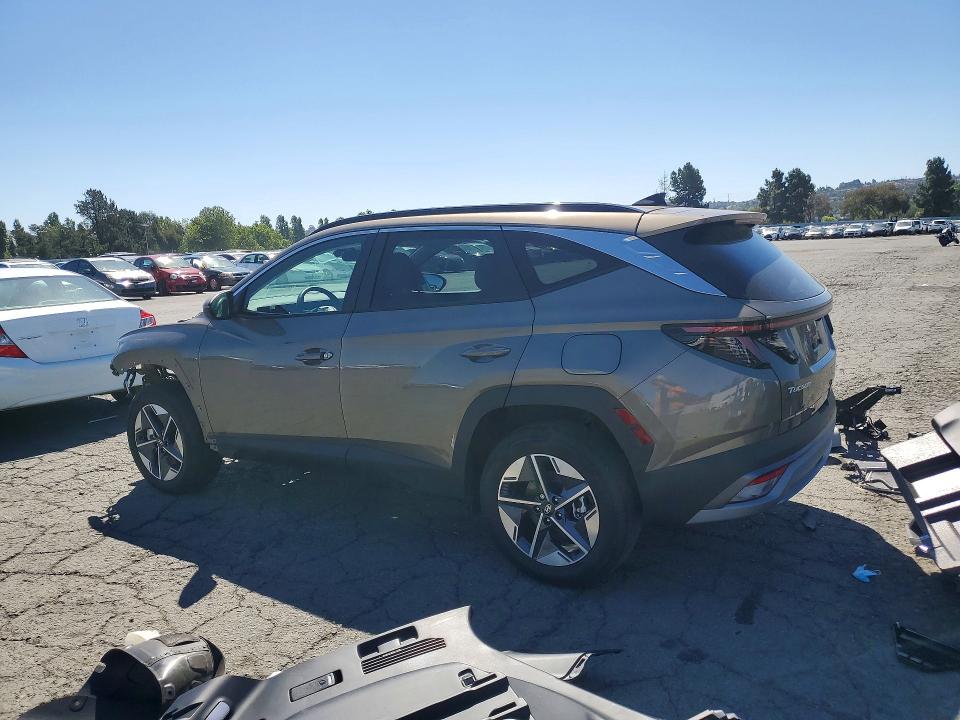 Photo 2 from auction – 2025 HYUNDAI TUCSON with VIN KM8JCDD17SU249506