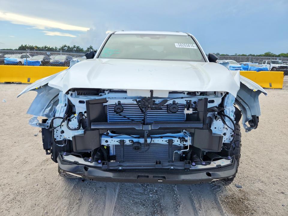 Photo 5 from auction – 2026 TOYOTA 4RUNNER with VIN JTEVB5BR6T5040868