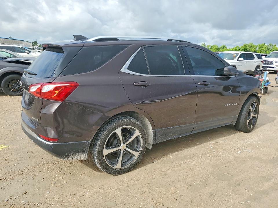 Photo 3 from auction – 2020 CHEVROLET EQUINOX with VIN 2GNAXUEV9L6261836