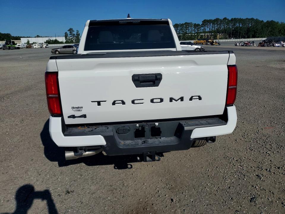 Photo 6 from auction – 2026 TOYOTA TACOMA with VIN 3TMLB5JN4TM260837