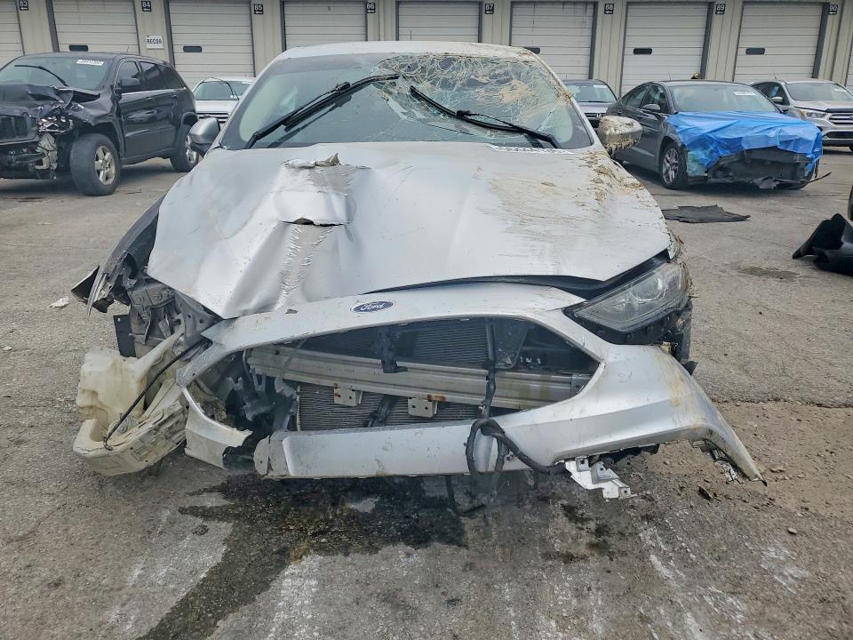 Photo 5 from auction – 2017 FORD FUSION with VIN 3FA6P0H79HR220083