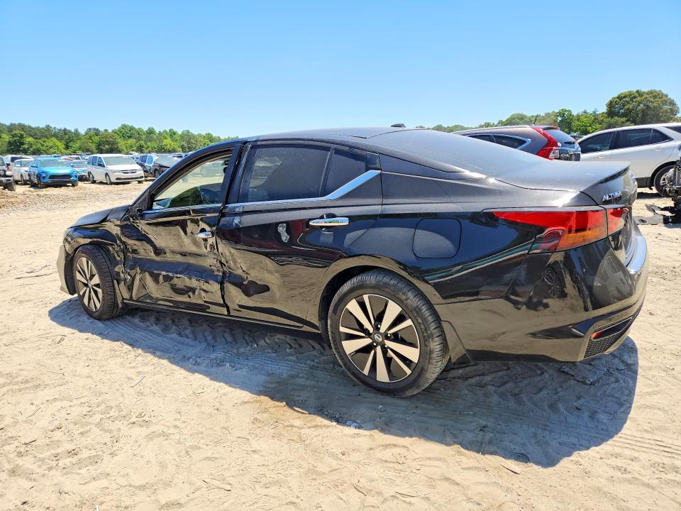 Photo 2 from auction – 2021 NISSAN ALTIMA with VIN 1N4BL4DVXMN301807