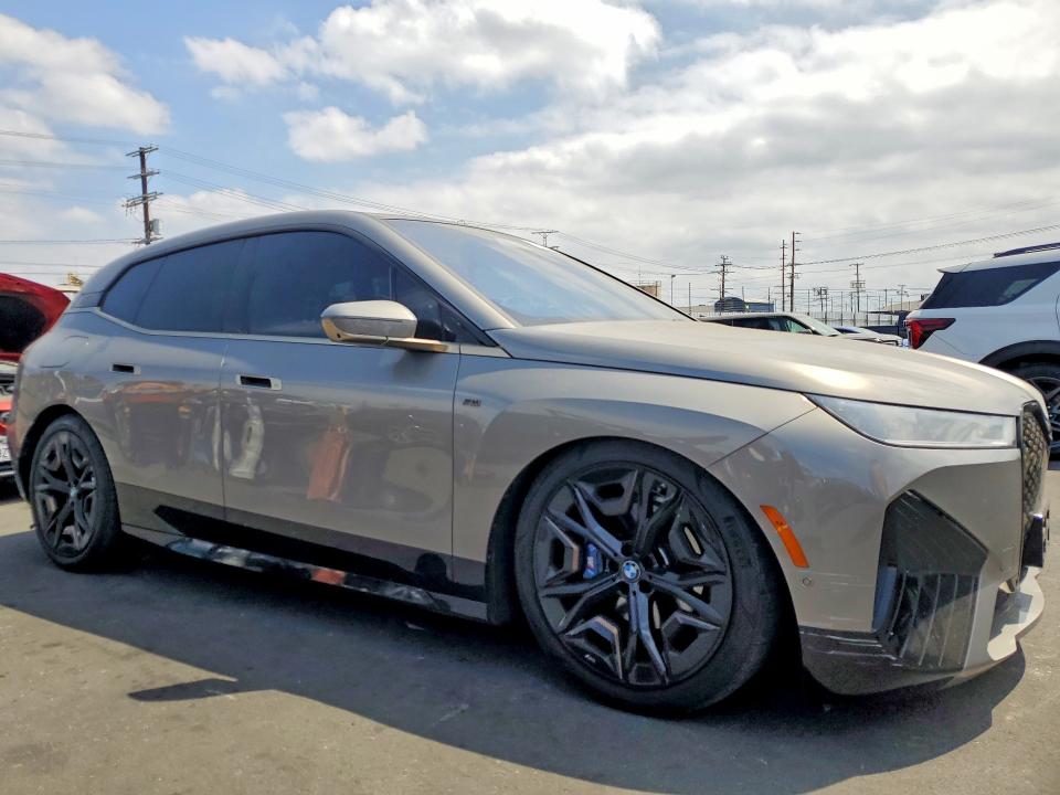 Photo 4 from auction – 2023 BMW IX with VIN WB533CF01PCM04541