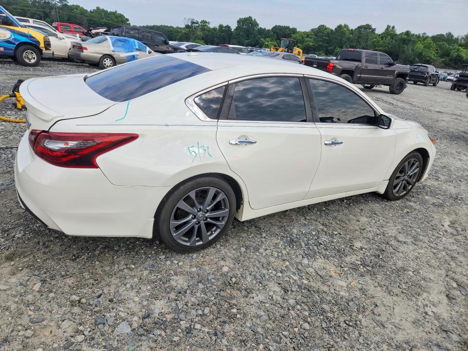 Photo 3 from auction – 2018 NISSAN ALTIMA with VIN 1N4AL3AP2JC264576