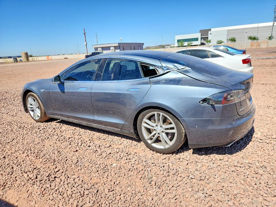 Photo 2 from auction – 2014 TESLA MODEL S with VIN 5YJSA1H11EFP30694