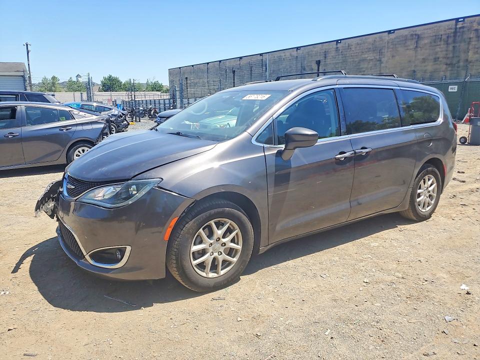 CHRYSLER PACIFICA 2020 with VIN 2C4RC1FG1LR209993 - Photo from auction