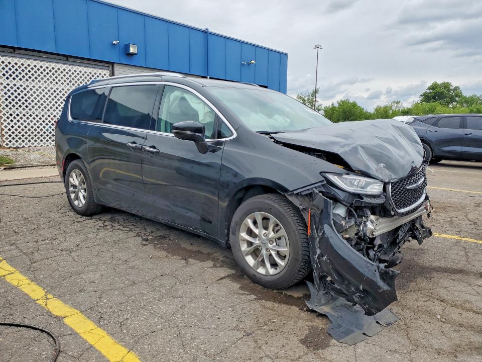 Photo 4 from auction – 2021 CHRYSLER PACIFICA with VIN 2C4RC3BG8MR518539