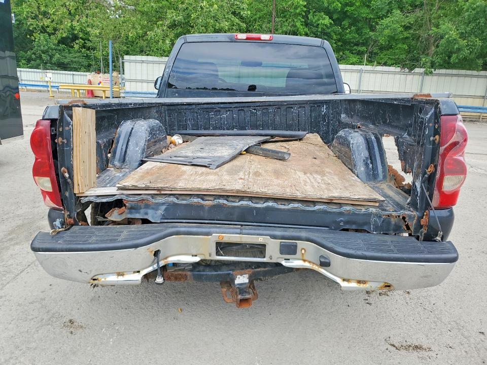 Photo 6 from auction – 2003 CHEVROLET SILVERADO with VIN 1GCEC14X63Z231057