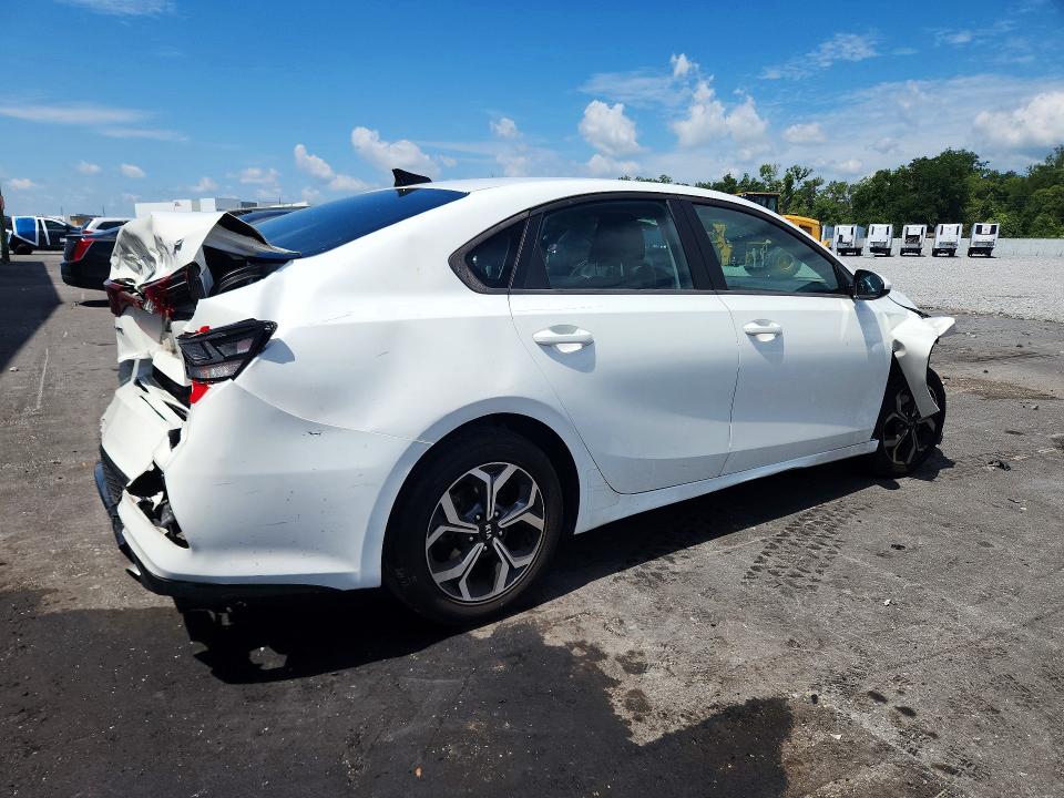 Photo 3 from auction – 2020 KIA FORTE with VIN 3KPF24AD9LE212601