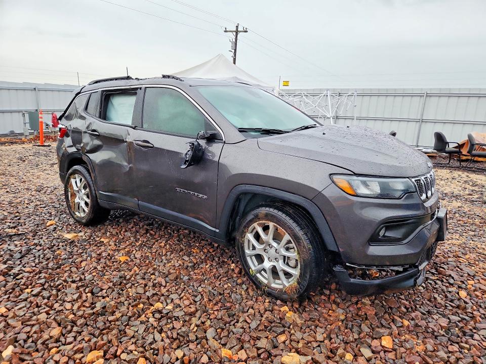 Photo 4 from auction – 2023 JEEP COMPASS with VIN 3C4NJDFN2PT556126