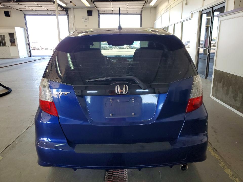Photo 6 from auction – 2011 HONDA FIT with VIN JHMGE8H55BC015303