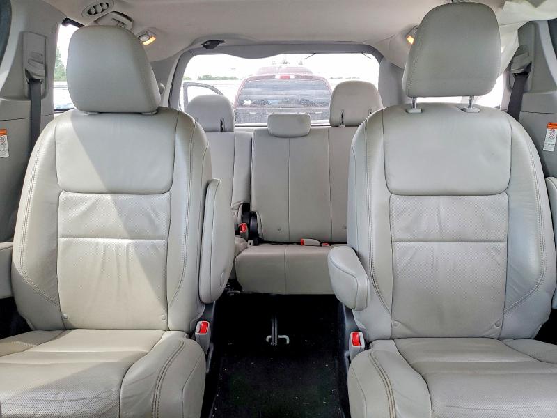 Photo 10 from auction – 2018 TOYOTA SIENNA with VIN 5TDDZ3DC5JS196612