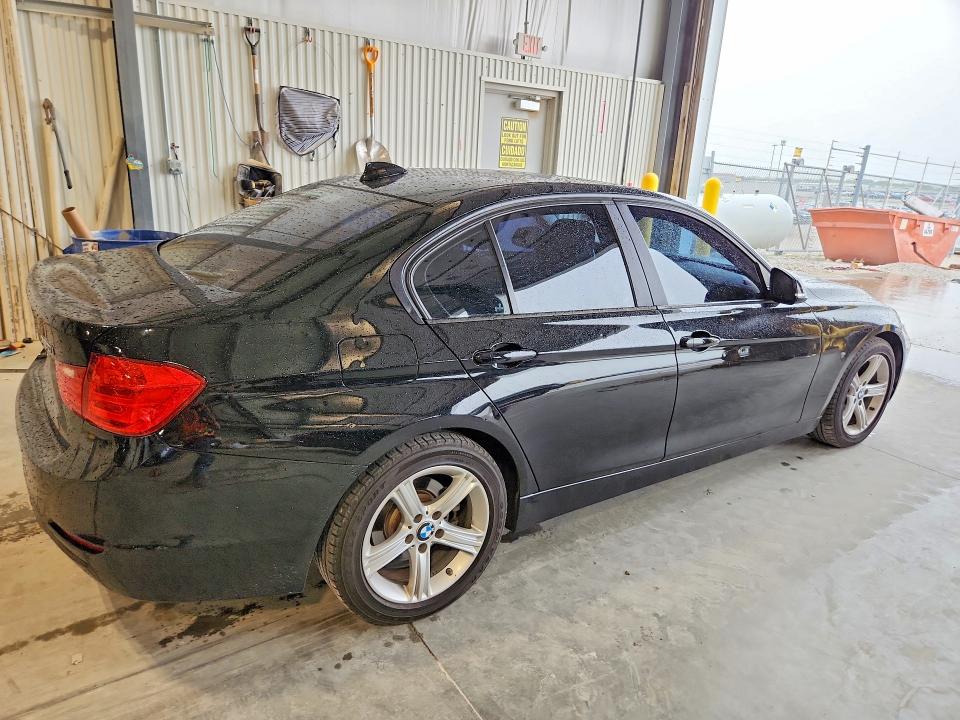 Photo 3 from auction – 2014 BMW 320 with VIN WBA3C3C54EF984008
