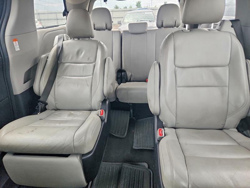 Photo 10 from auction – 2015 TOYOTA SIENNA with VIN 5TDYK3DC8FS548014